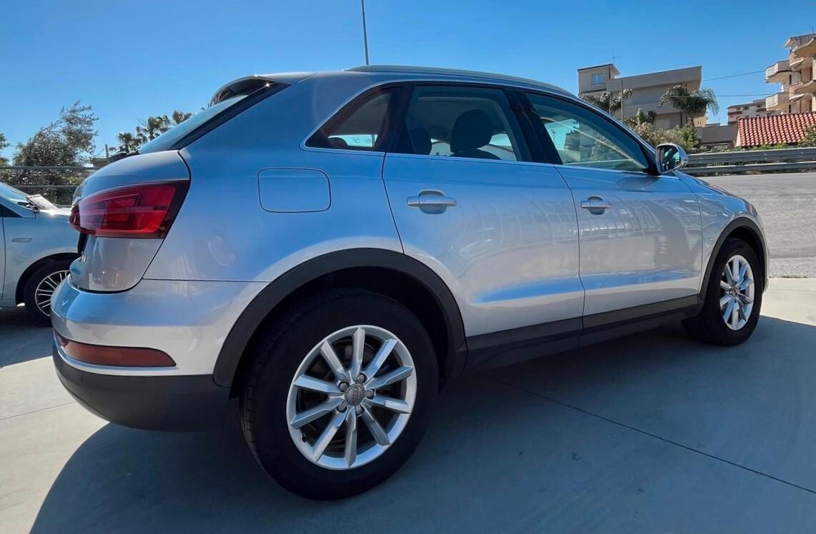 Audi Q3 2.0 TDI 150 CV Business