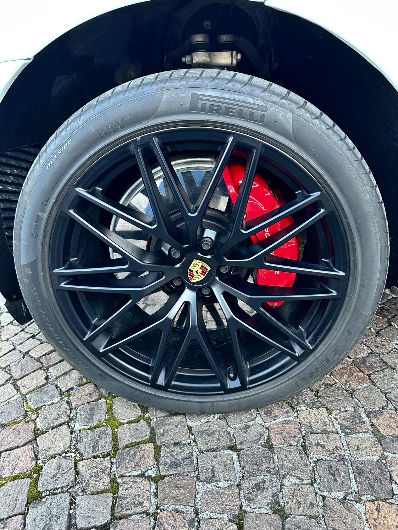 Porsche Macan 2.9 GTS 441Cv - Iva Esposta