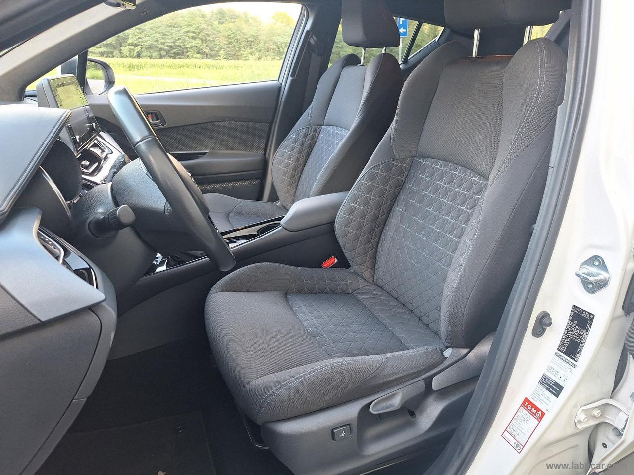 TOYOTA C-HR 1.8 Hybrid E-CVT TREND GARANZIA UFF. TAGLIANDI