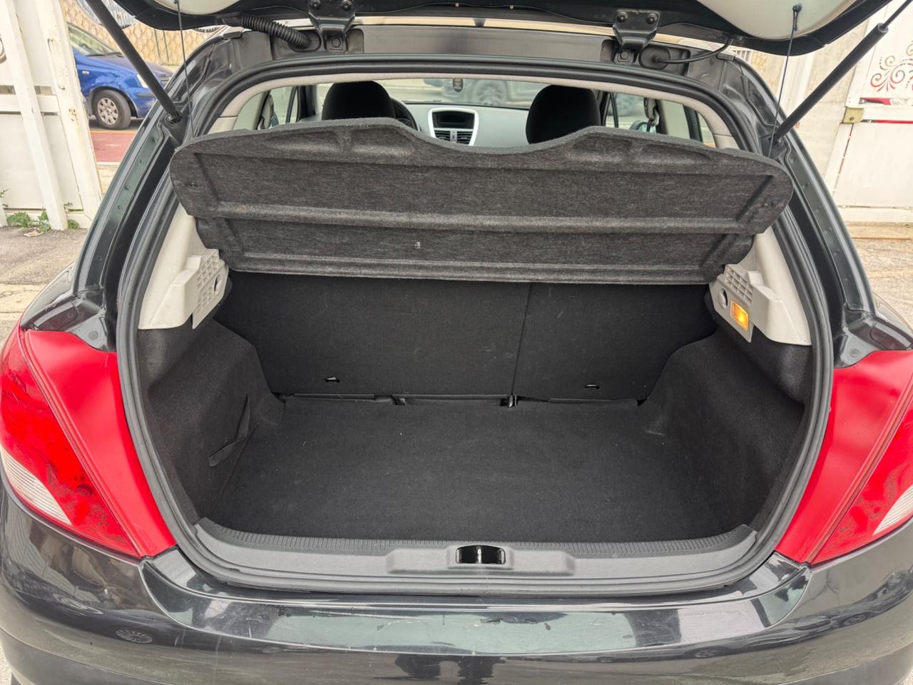 Peugeot 207 1.4 BENZINA 75CV 2011