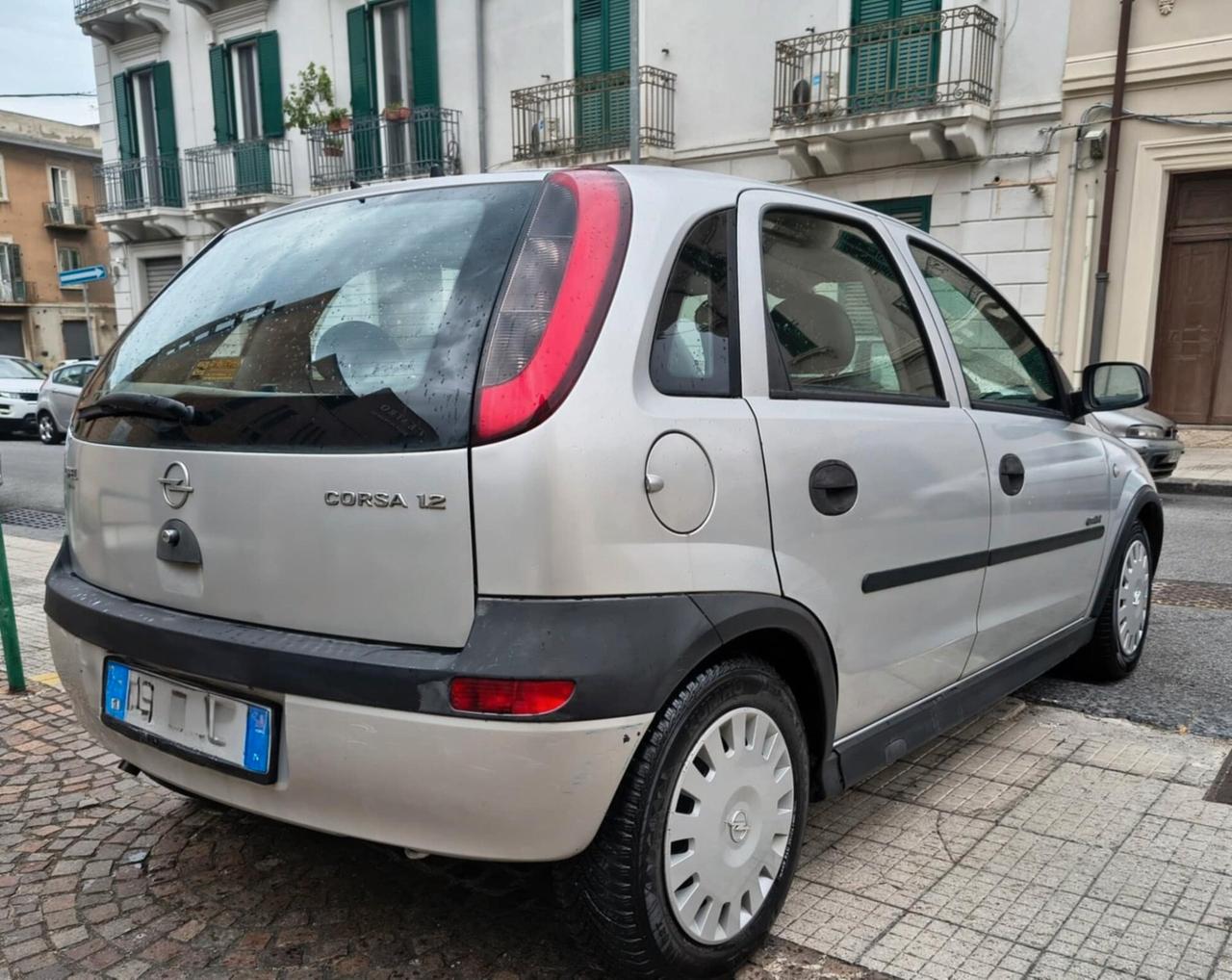 Opel Corsa 1.2i 16V cat 5 porte