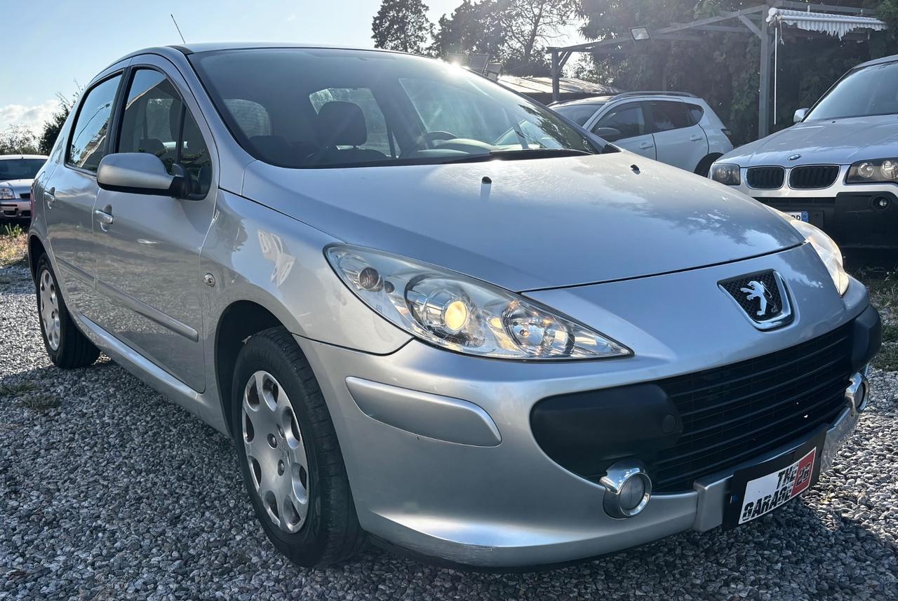 Peugeot 307 1.6 16V HDi 90CV 5p. XT