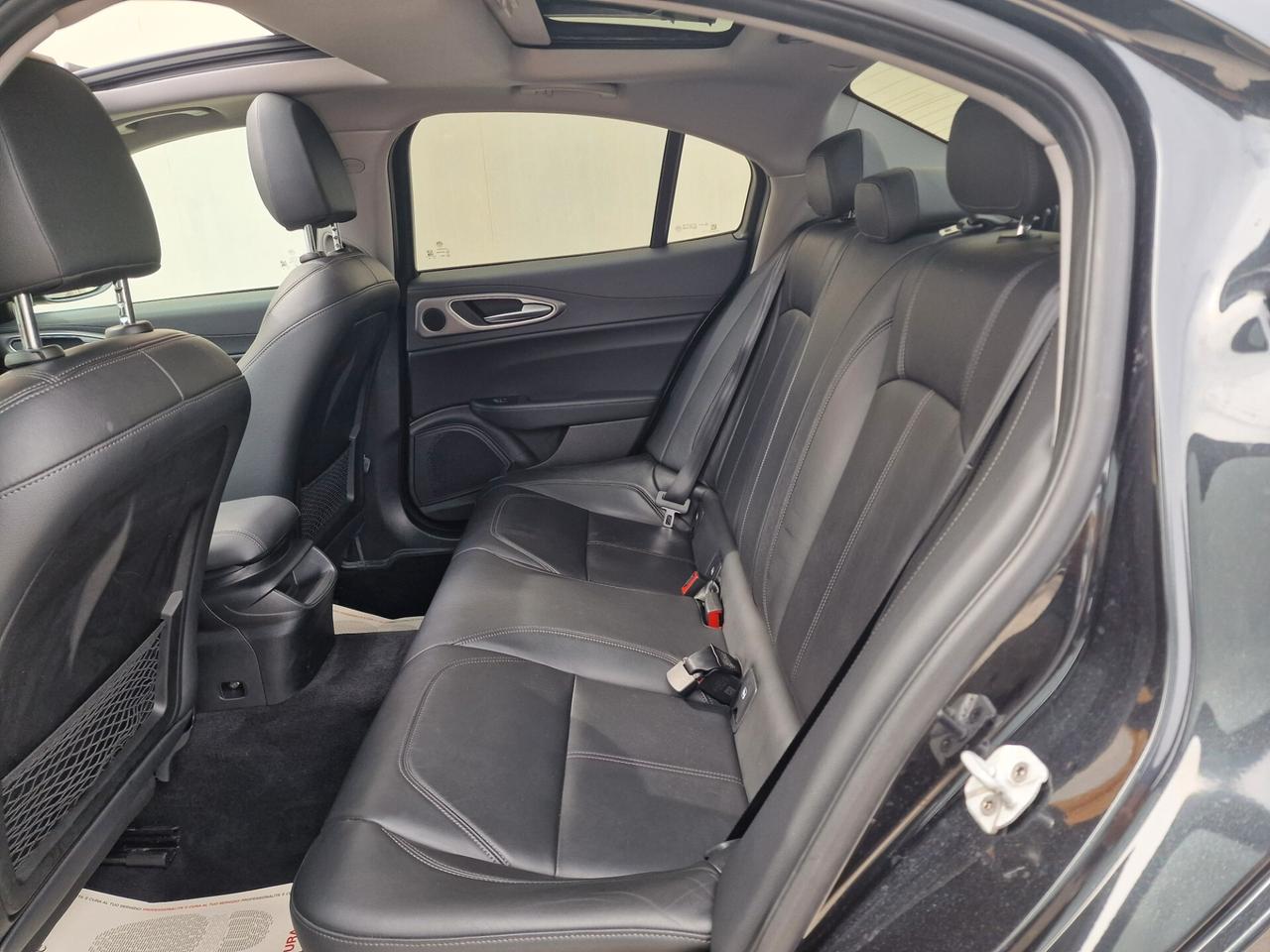 Alfa Romeo Giulia 2.2cc 150cv