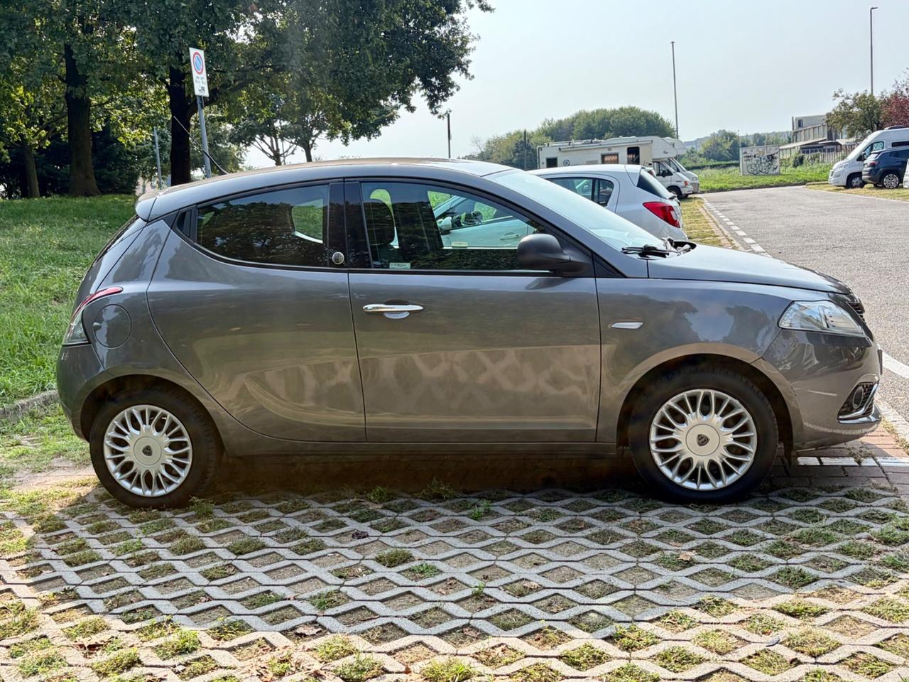 Lancia Ypsilon 1.2 69 CV 5 porte GPL Ecochic Gold