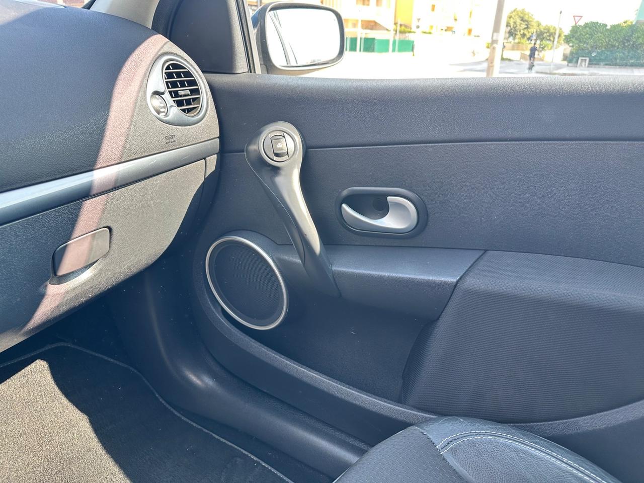 Renault Clio 1.2 16V 5 porte Le Iene metano