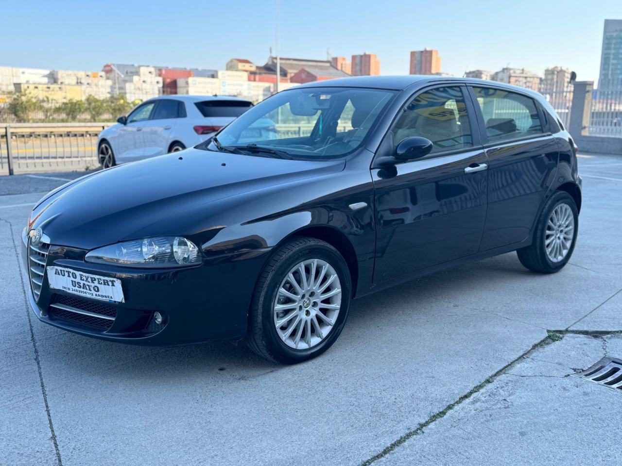 Alfa Romeo 147 1.6 16V TS 5P. Distinctive 45.000km