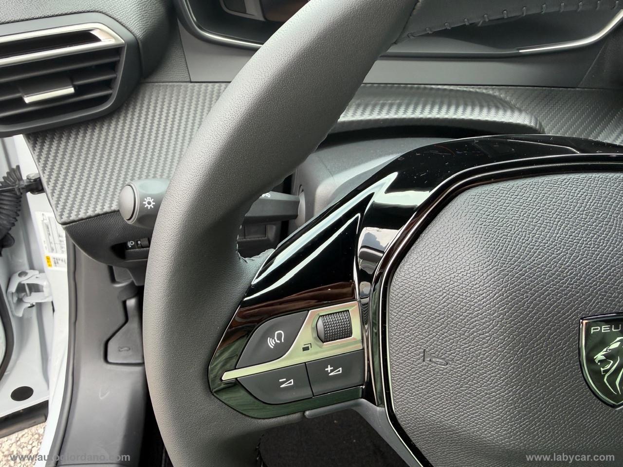 PEUGEOT 2008 PureTech 100 S&S Allure