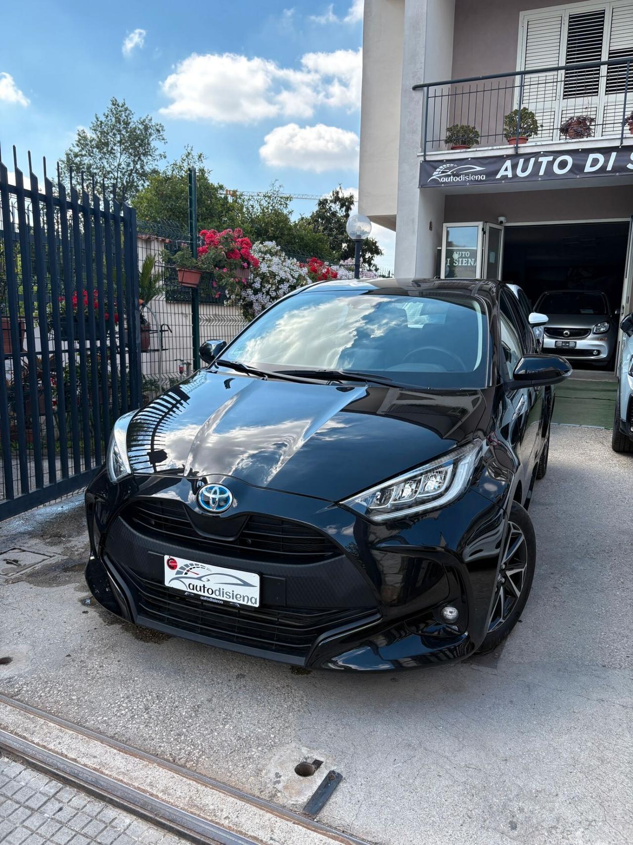 Toyota Yaris 1.5 Hybrid 5 porte Lounge design