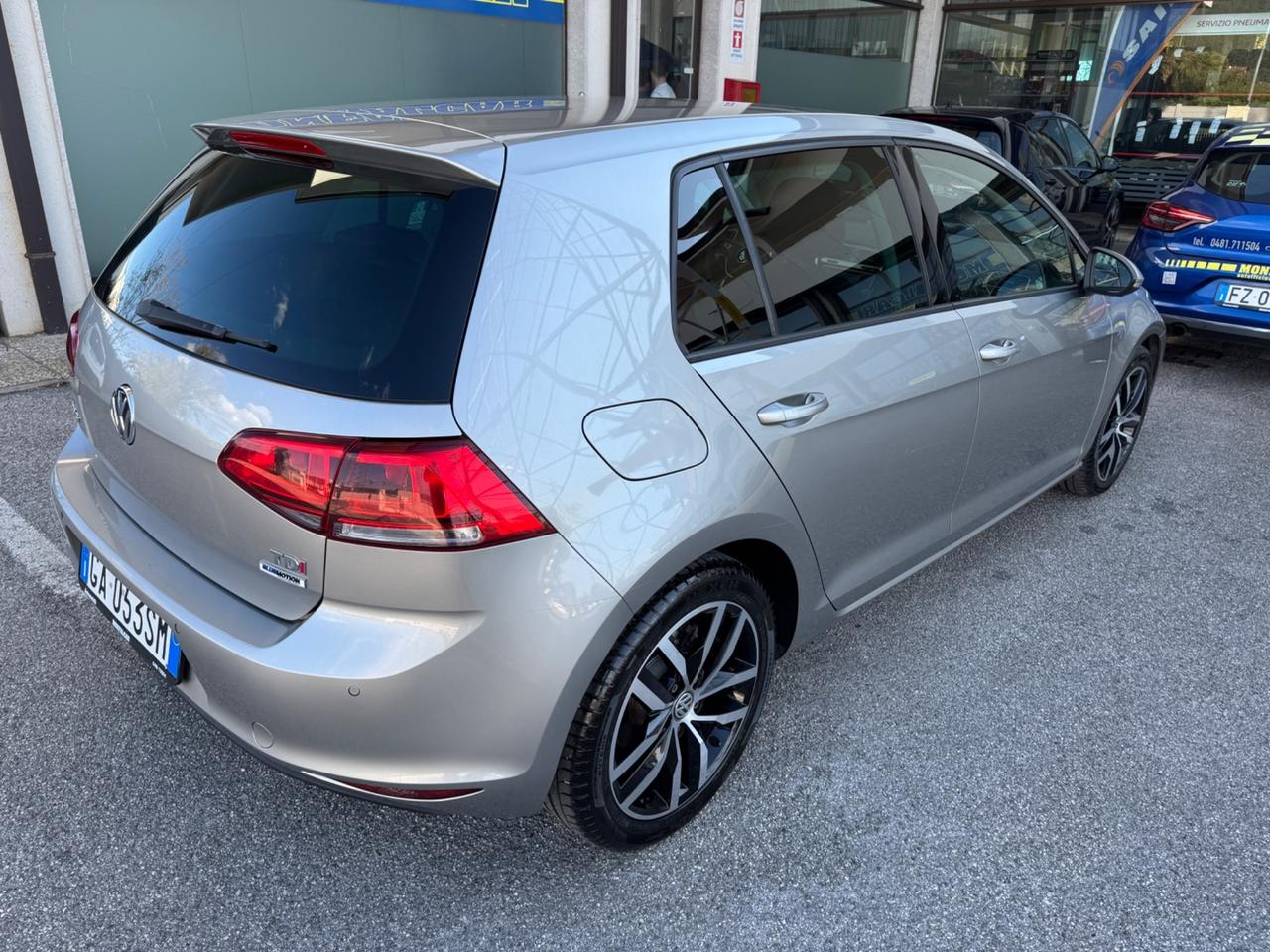 Volkswagen Golf 1.6 TDI DSG 5p. Highline 2015