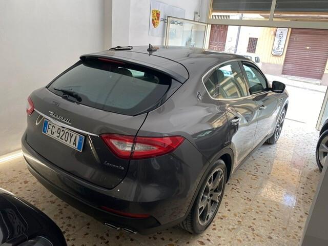 Maserati Levante V6 Diesel 275 CV AWD Granlusso