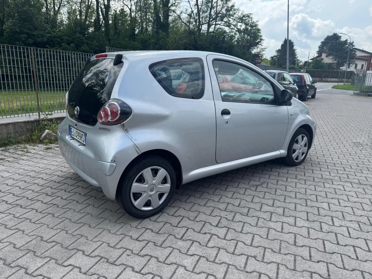Toyota Aygo 1.0 12V VVT-i 5 porte Deep Ocean Connect
