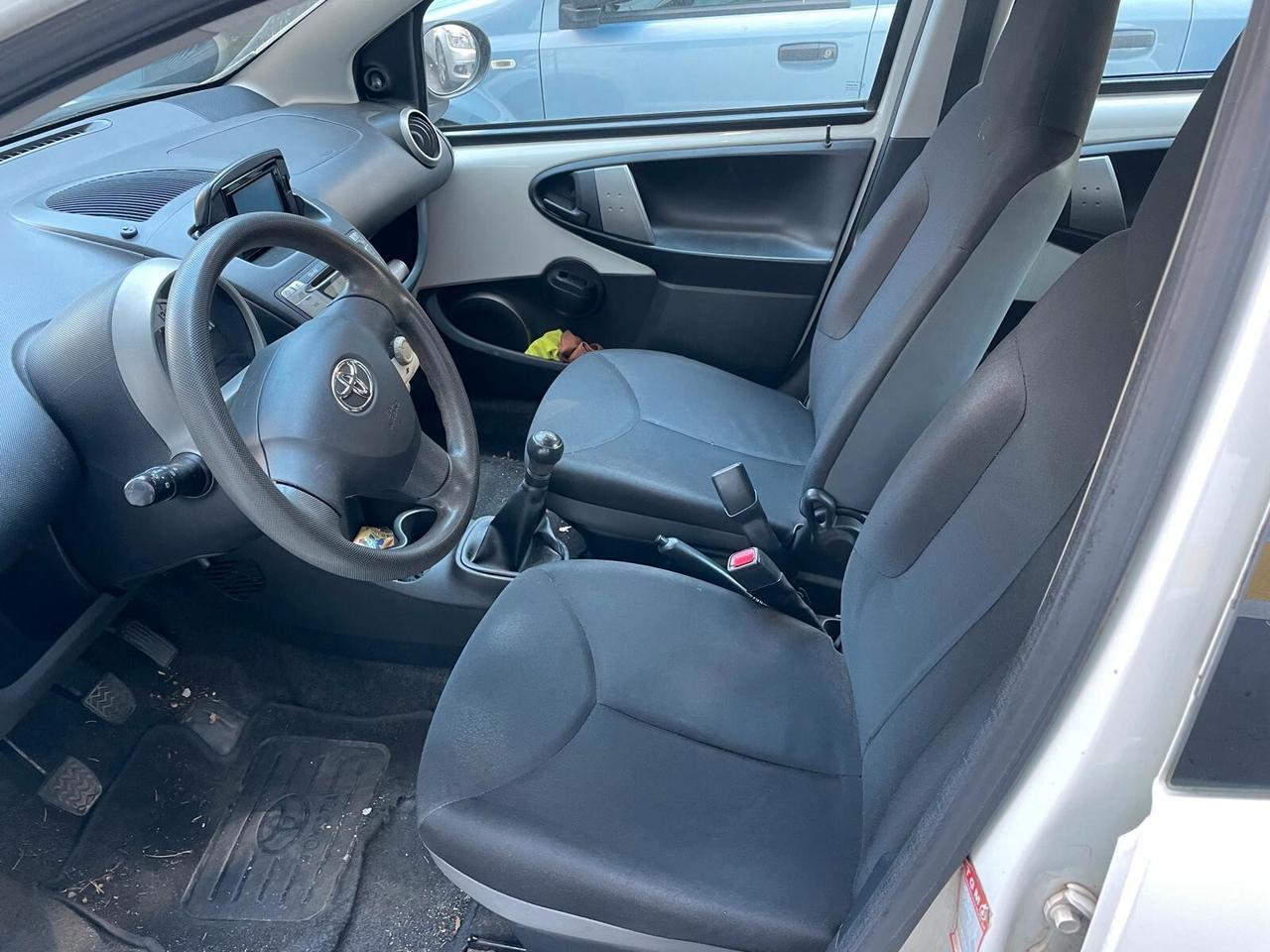 Toyota Aygo 1.0 12V VVT-i 5 porte Cool Soda Connect