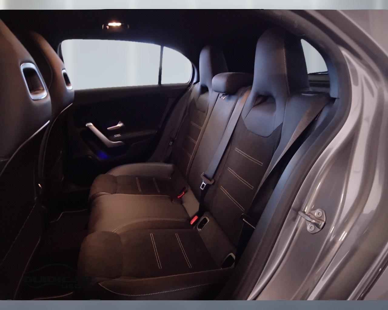 Mercedes-Benz Classe A - W177 2018 - A 200 d Premium Night edition auto