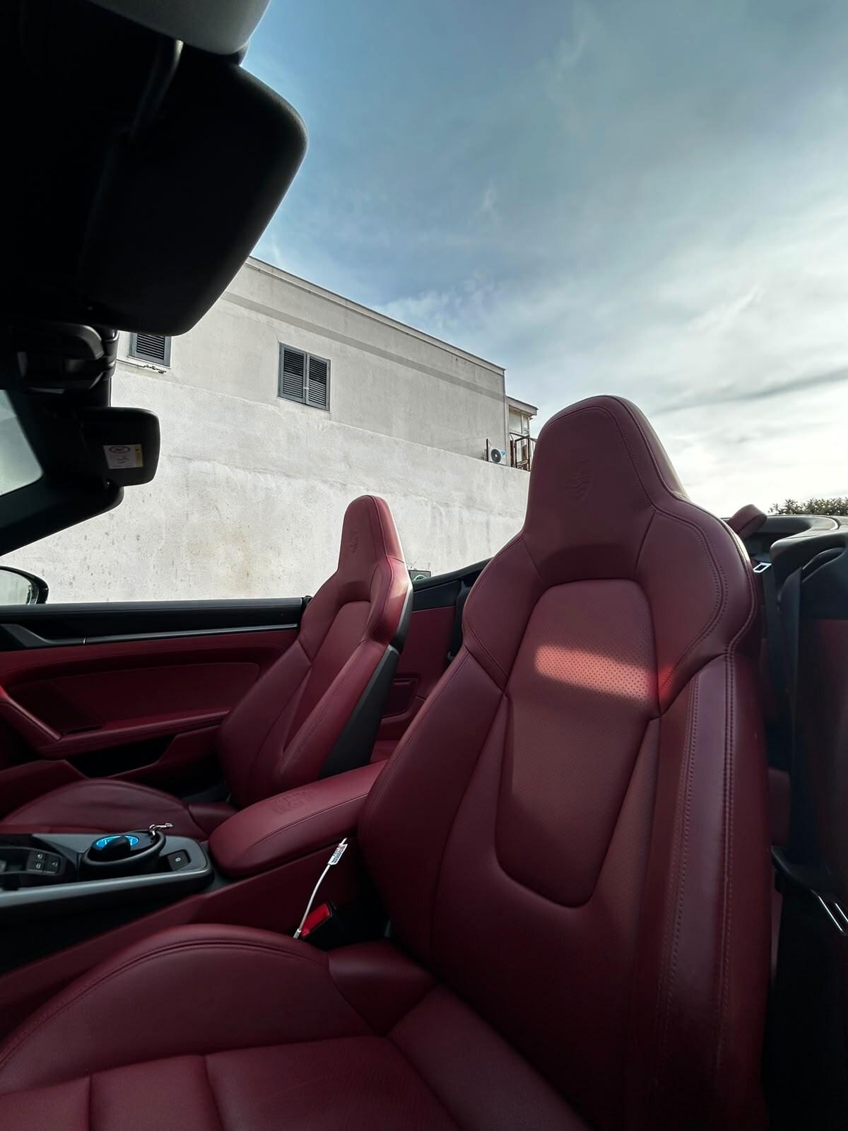 Porsche 911 CARRERA 4S CABRIO