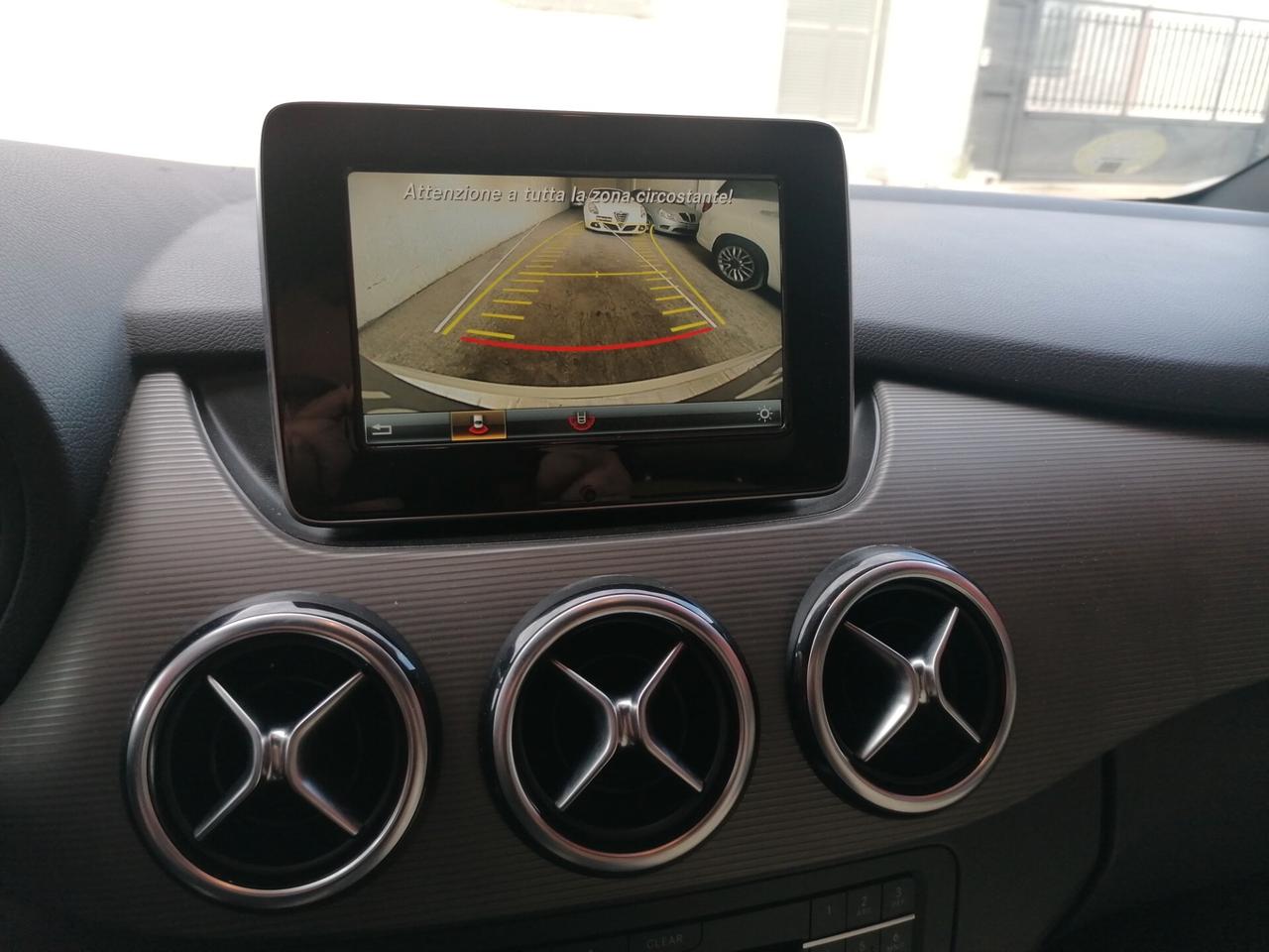 Mercedes-benz B 180 d Premium(full optional)