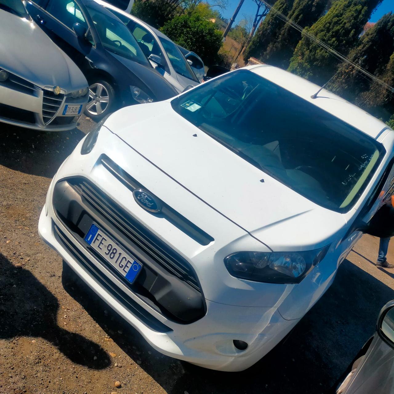 Ford Transit Connect trasporto medicinali