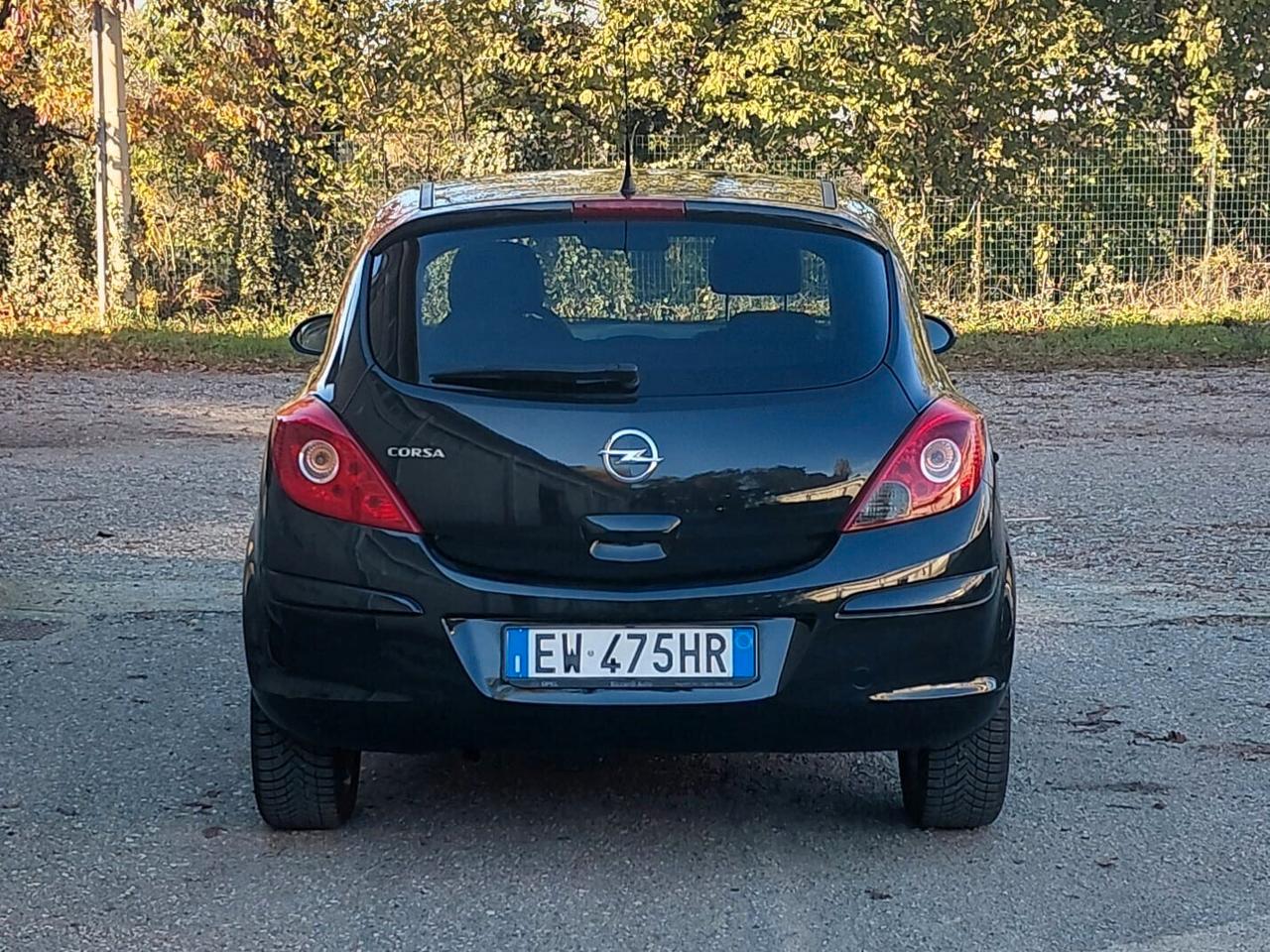 Opel Corsa 1.2 benzina UNICO PROPRIETARIO (Neopatentati)