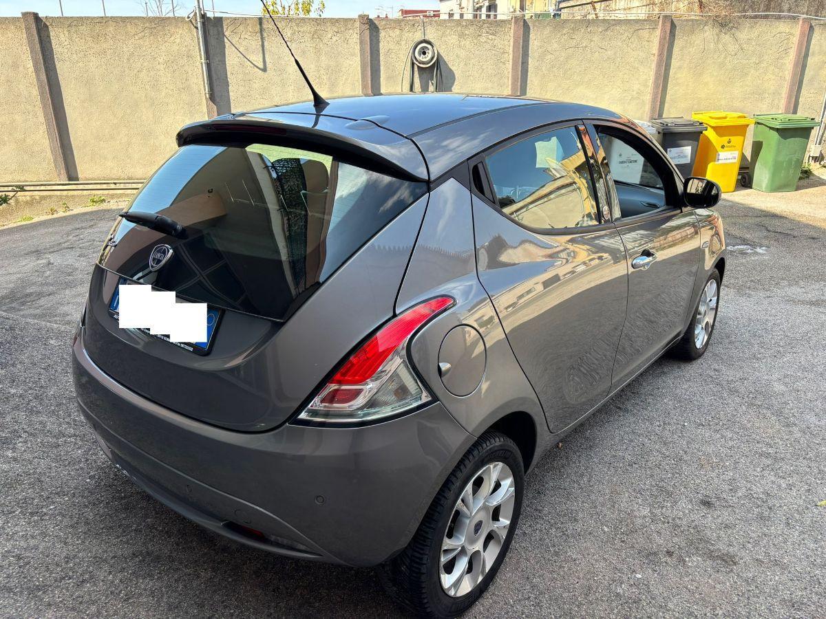 LANCIA Ypsilon 1.2 69CV 5p.GPL Ecochic Gold 5posti