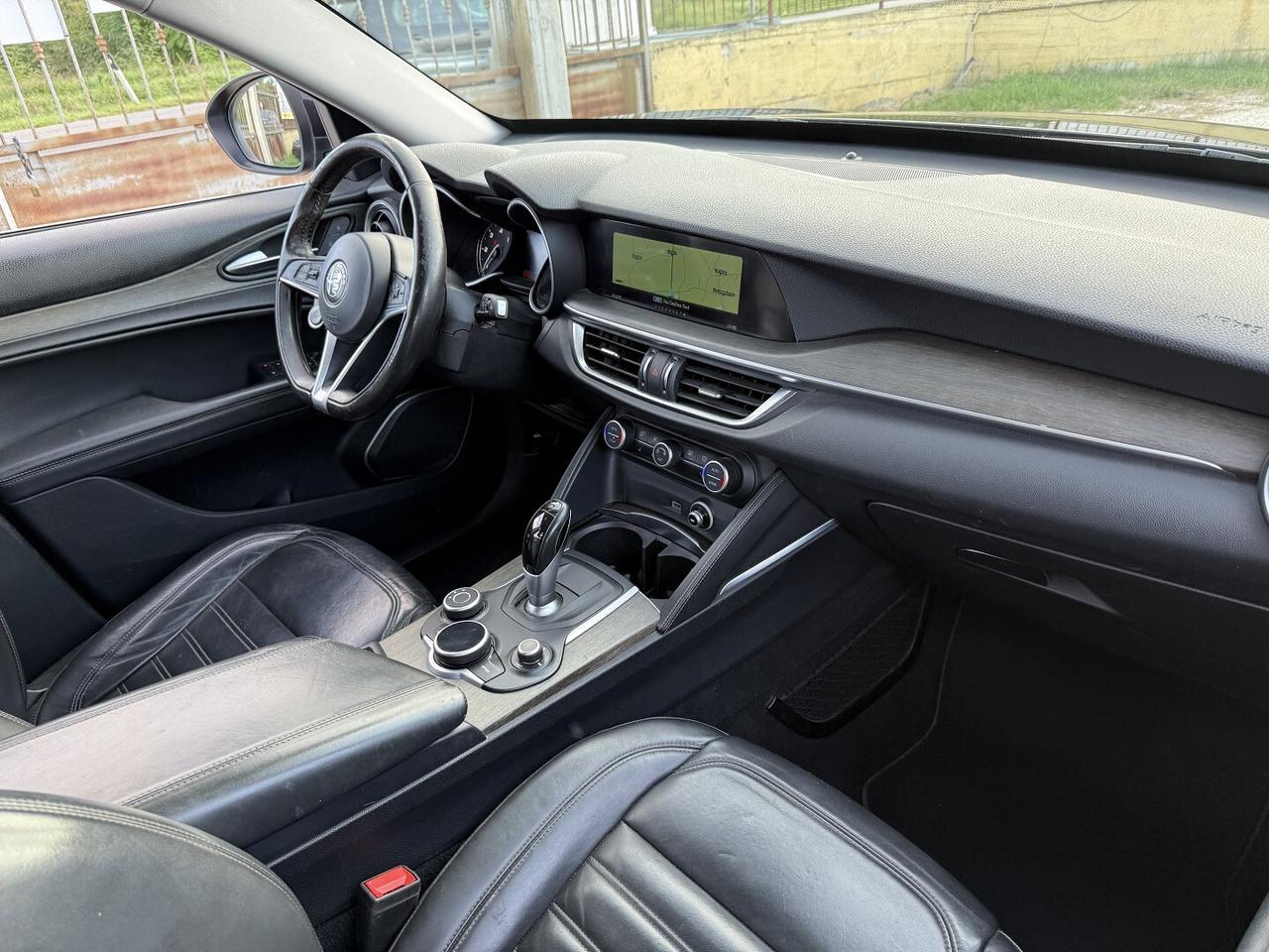 ALFAROMEO STELVIO AT8 Q4 EXECUTIVE NAVI PELLE