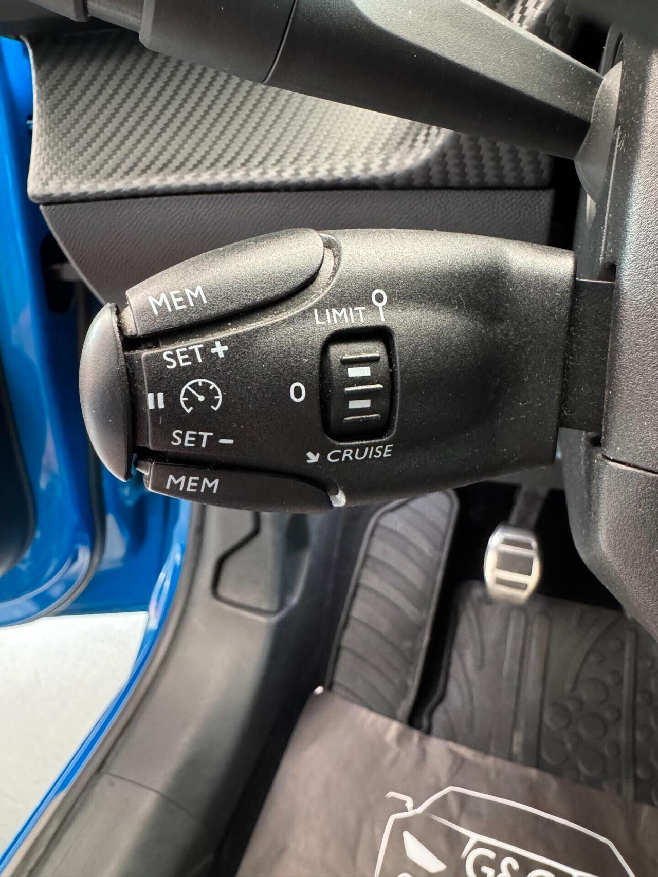Peugeot 208 PureTech 100 GT Line - 2021