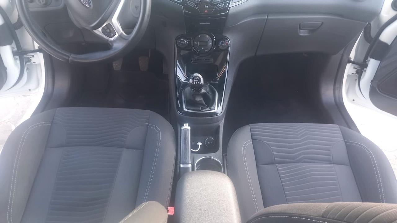Ford Fiesta 1.5 TDCi 75CV 5 porte Titanium