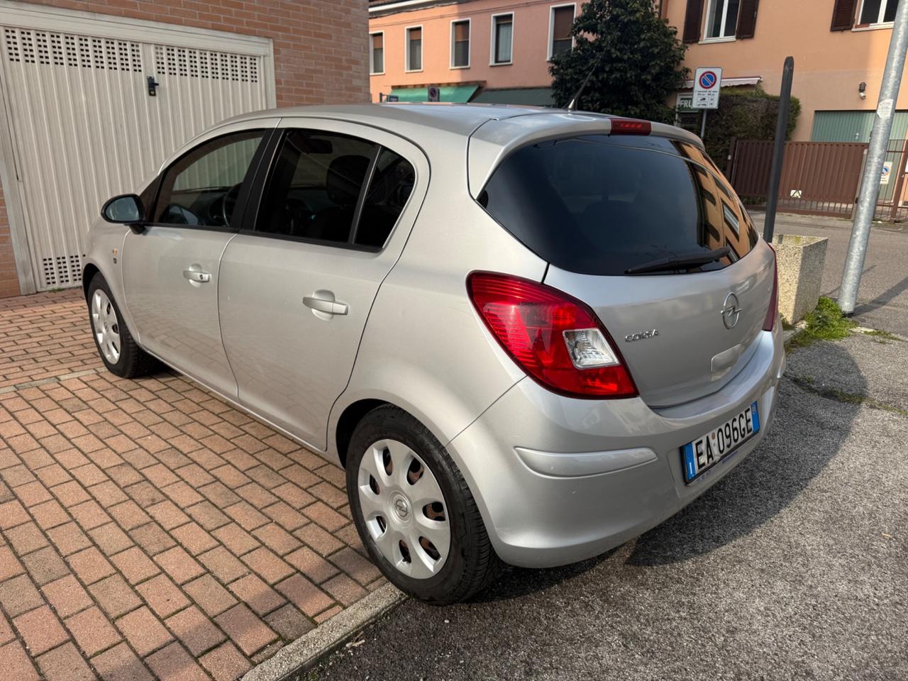 Opel Corsa 1.2 80CV 5 porte GPL-TECH Edition