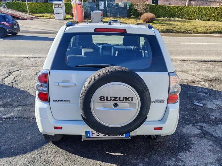 Suzuki Grand Vitara 2.4 3 porte Offroad