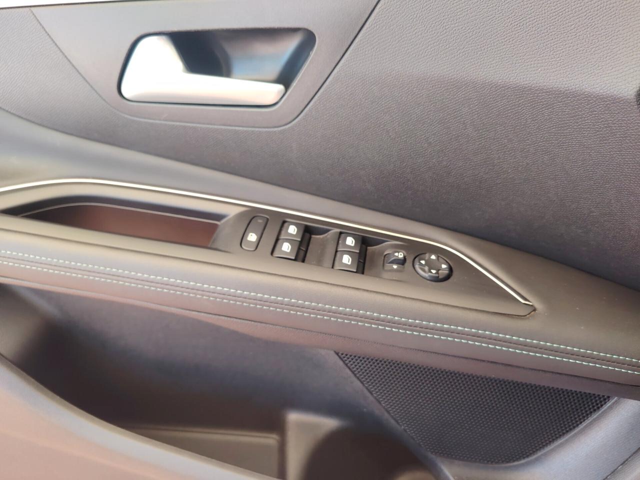 Peugeot 3008 BlueHDi 130 S&S Allure restyling 2021