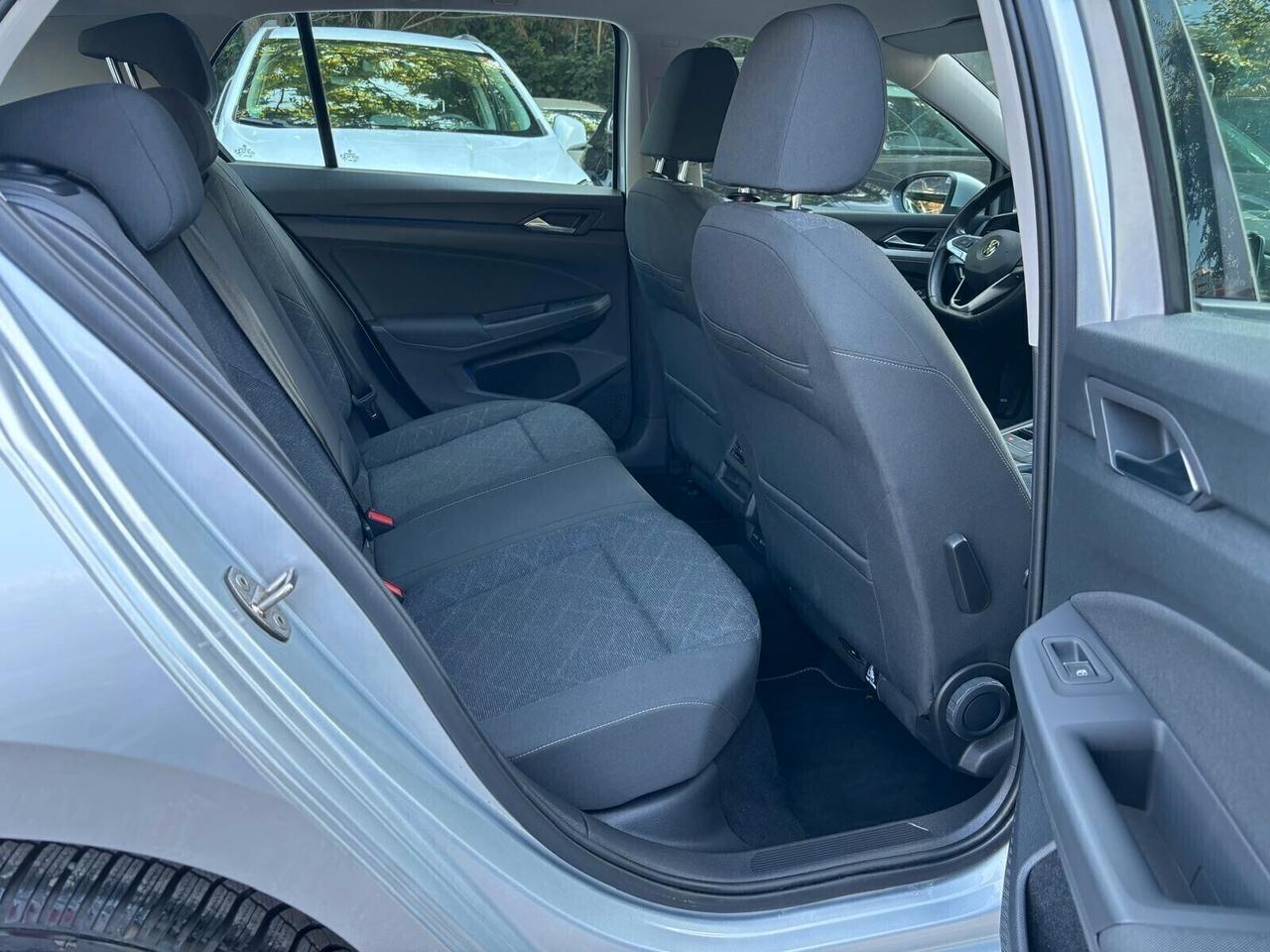 Volkswagen Golf 2.0 TDI SCR Style OK Neopatentati