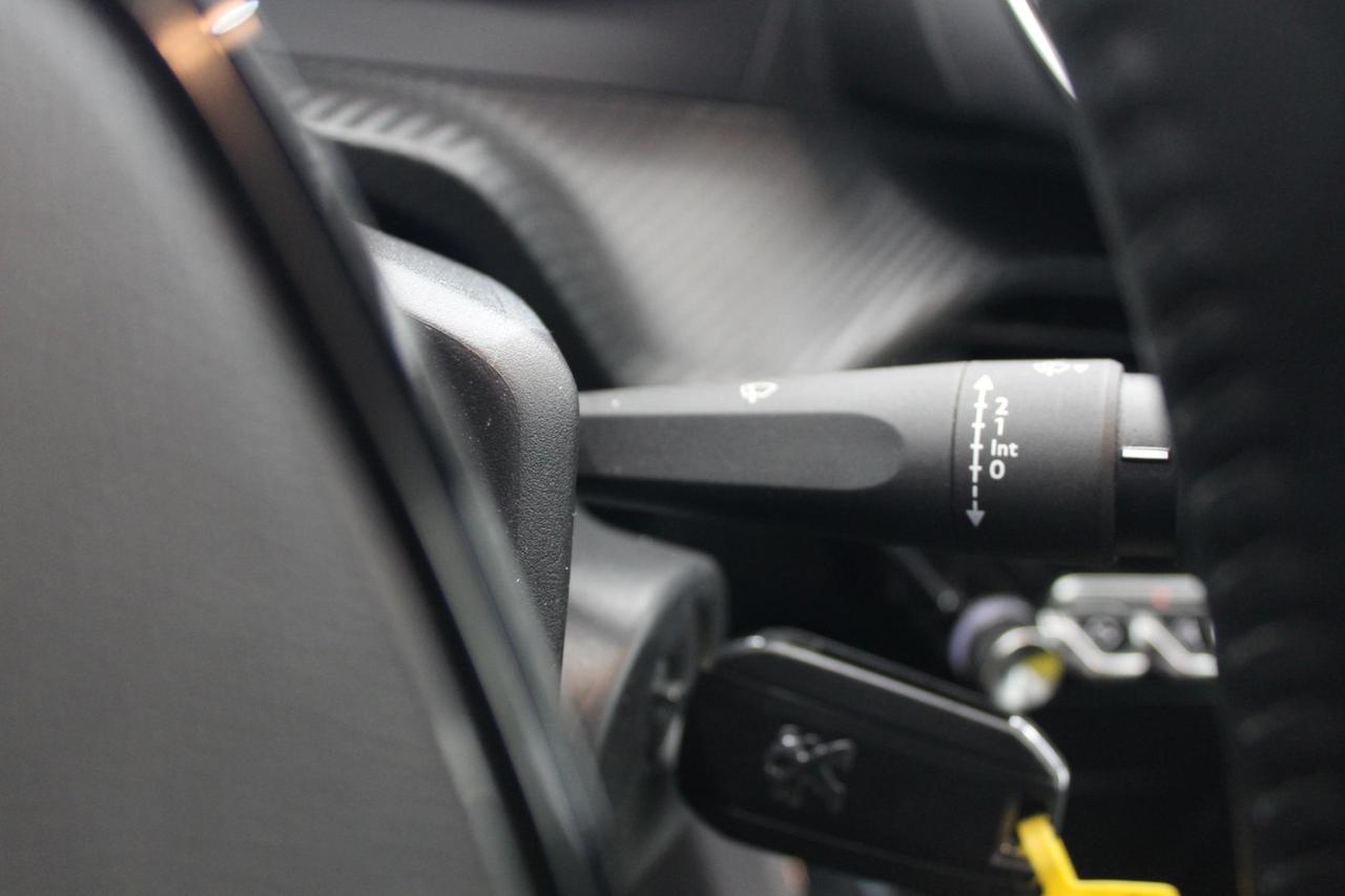 Peugeot 208 1.2 Puretech ALLURE 100 Cv.