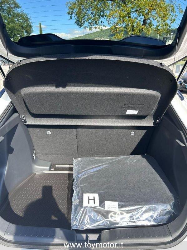 Toyota C-HR (2023-) 1.8 HV Trend