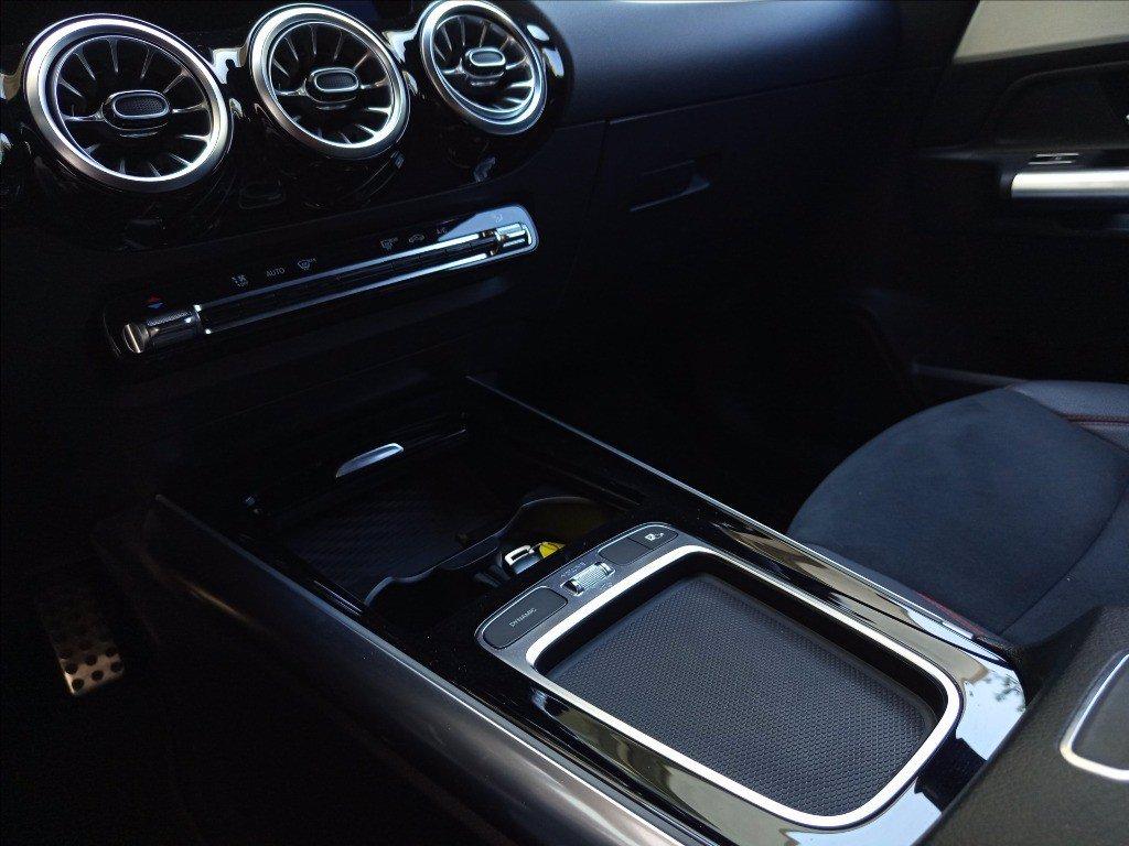 MERCEDES GLA 200 d Executive auto del 2024