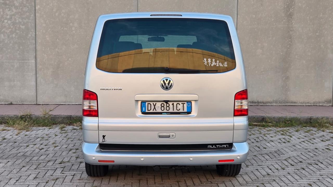 Volkswagen Transporter Caravelle 2.5 TDI/174CV 4mot. highline