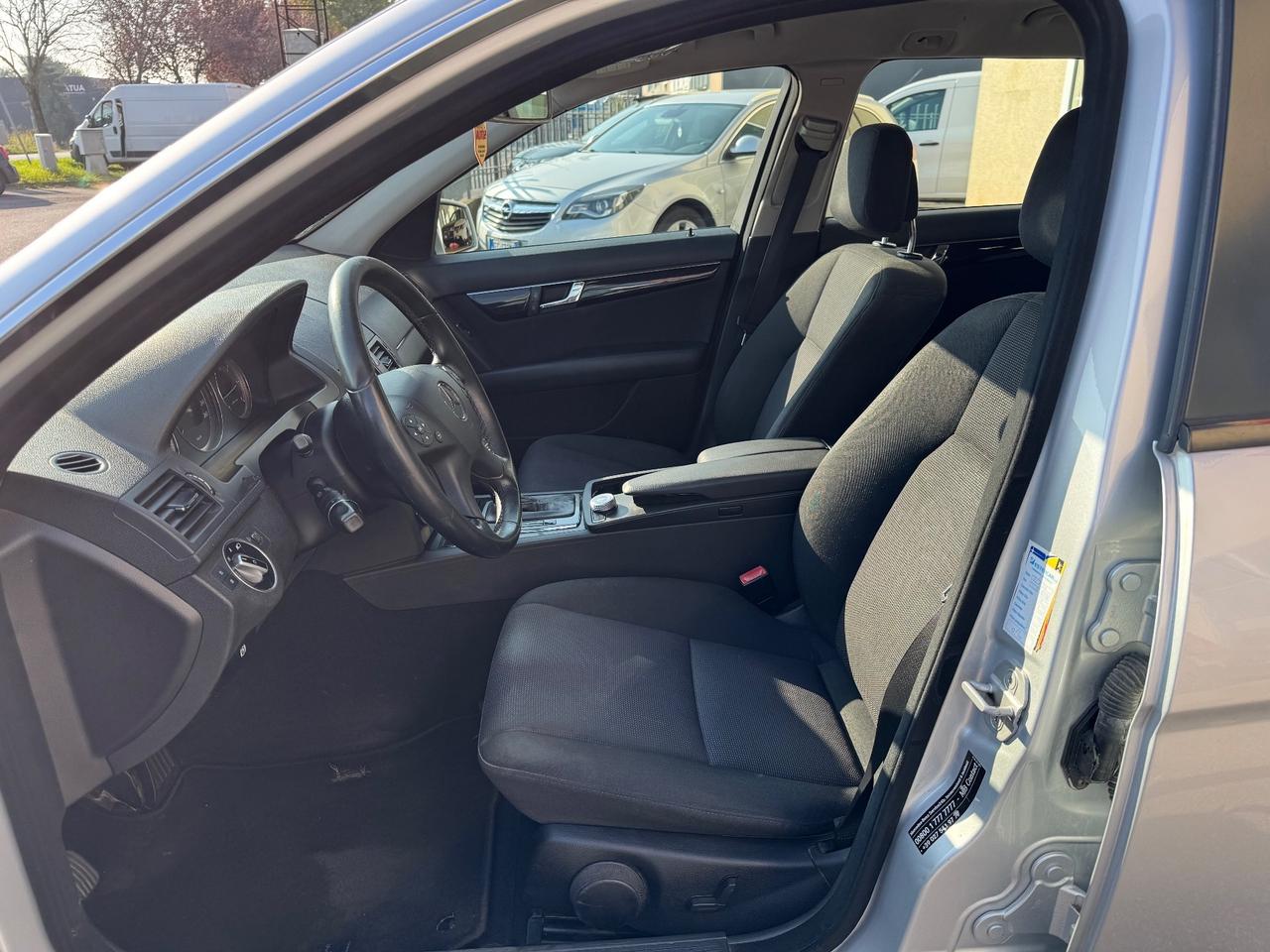 Mercedes-benz C 250 CDI BlueEFFICIENCY Avantgarde