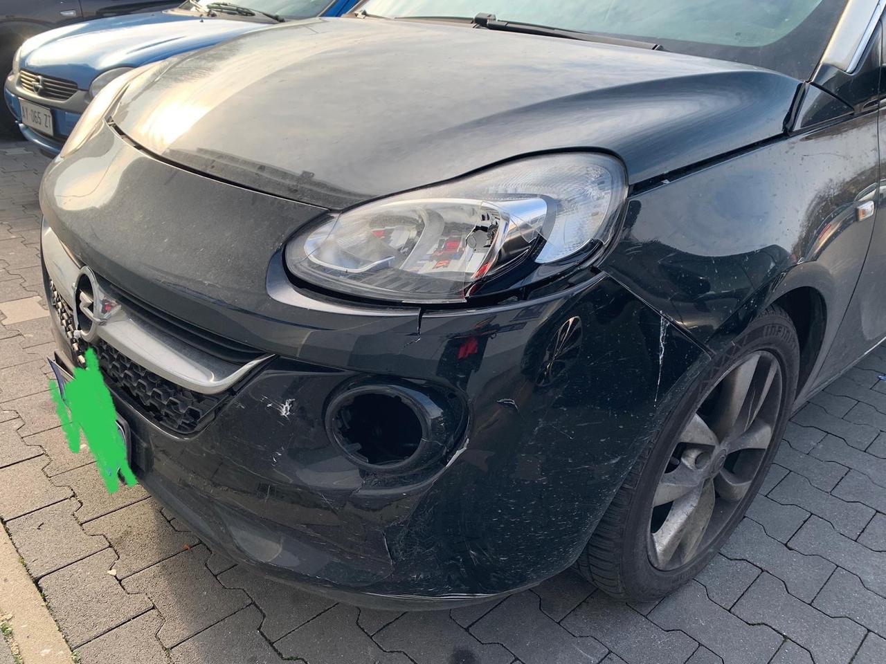 Opel Adam 1.2 Benzina Km 66.000 Con Paraurti e Faro Rovinati