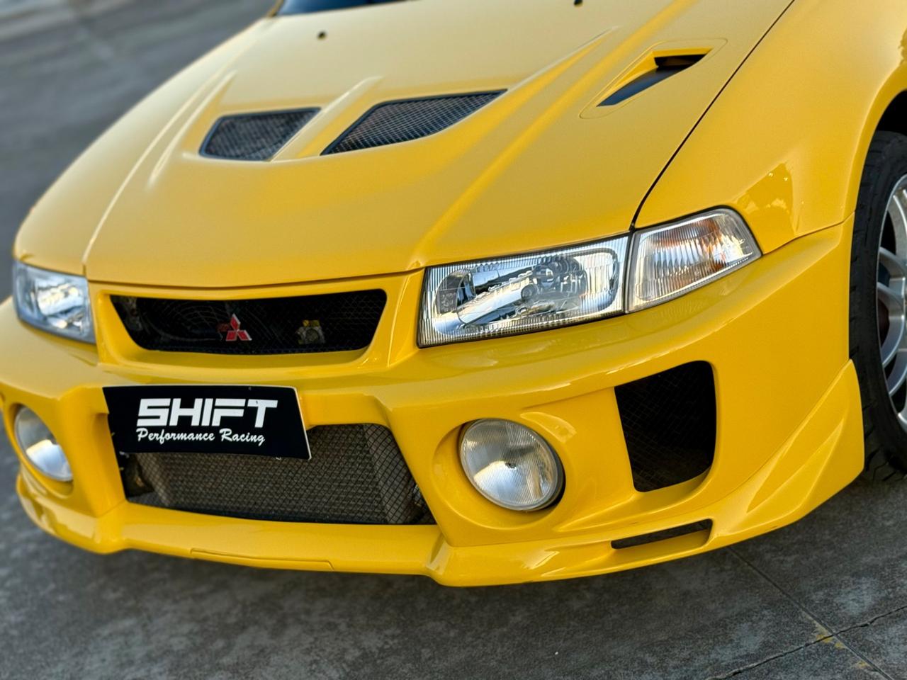 Mitsubishi Lancer EVOLUTION EVO V 5 GSR 2.0t 4x4 280cv DANDELION YELLOW