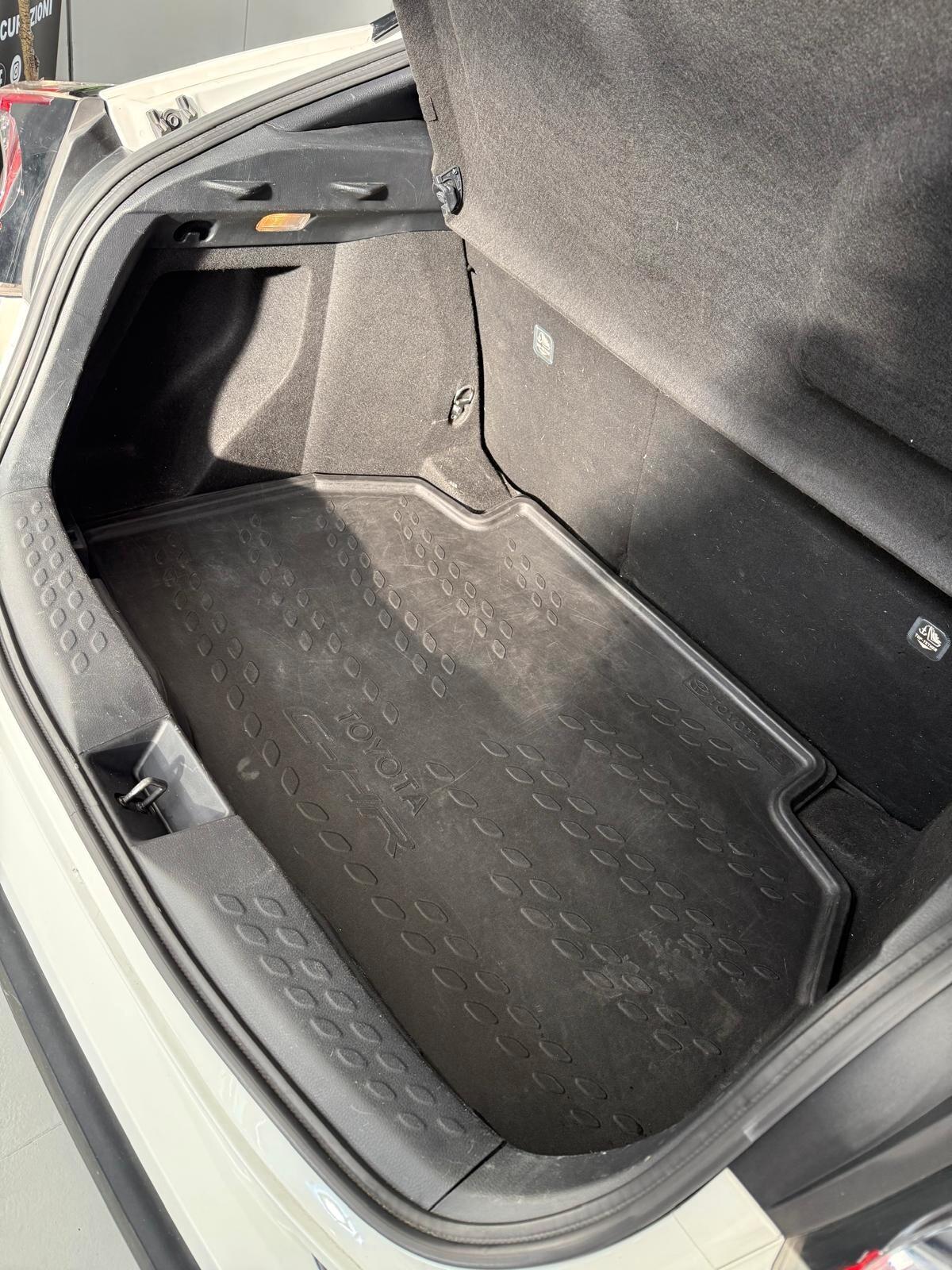 Toyota C-HR 1.8 Hybrid E-CVT Trend