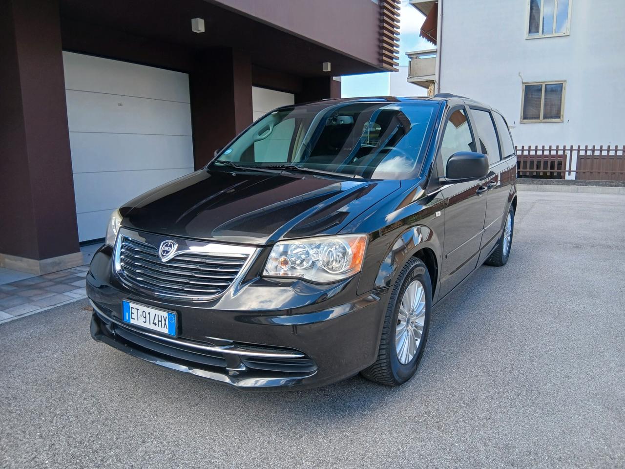 Lancia Voyager 2.8 Turbodiesel Gold 163 cv Automatica 7 posti pronta consegna