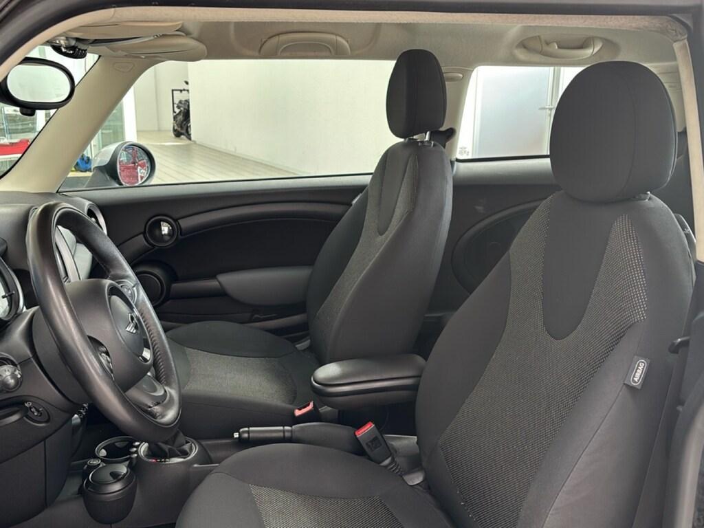 Mini Cooper D 2.0 D Cooper D Auto