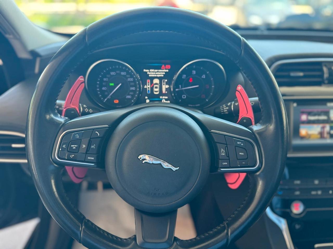 Jaguar XE 2.0 D Turbo 180CV aut. Portfolio