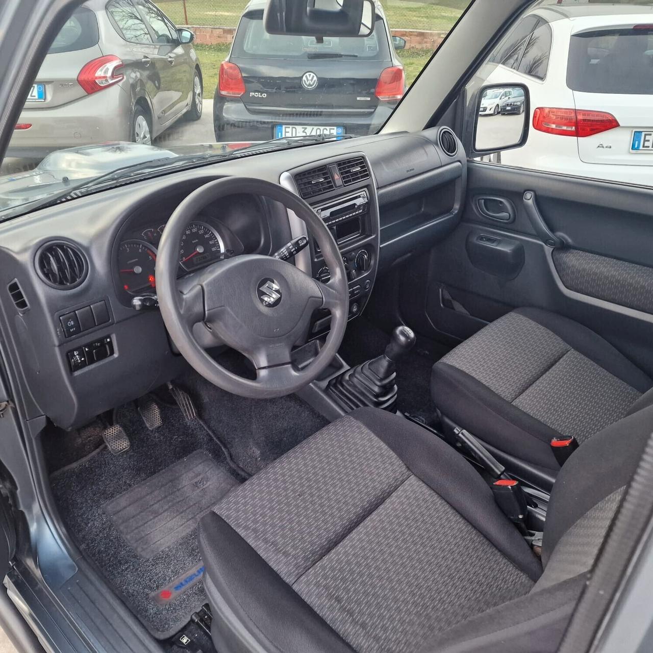 Suzuki Jimny 1.5 DDiS cat 4WD GANCIO DI TRAINO E VERRICELLO