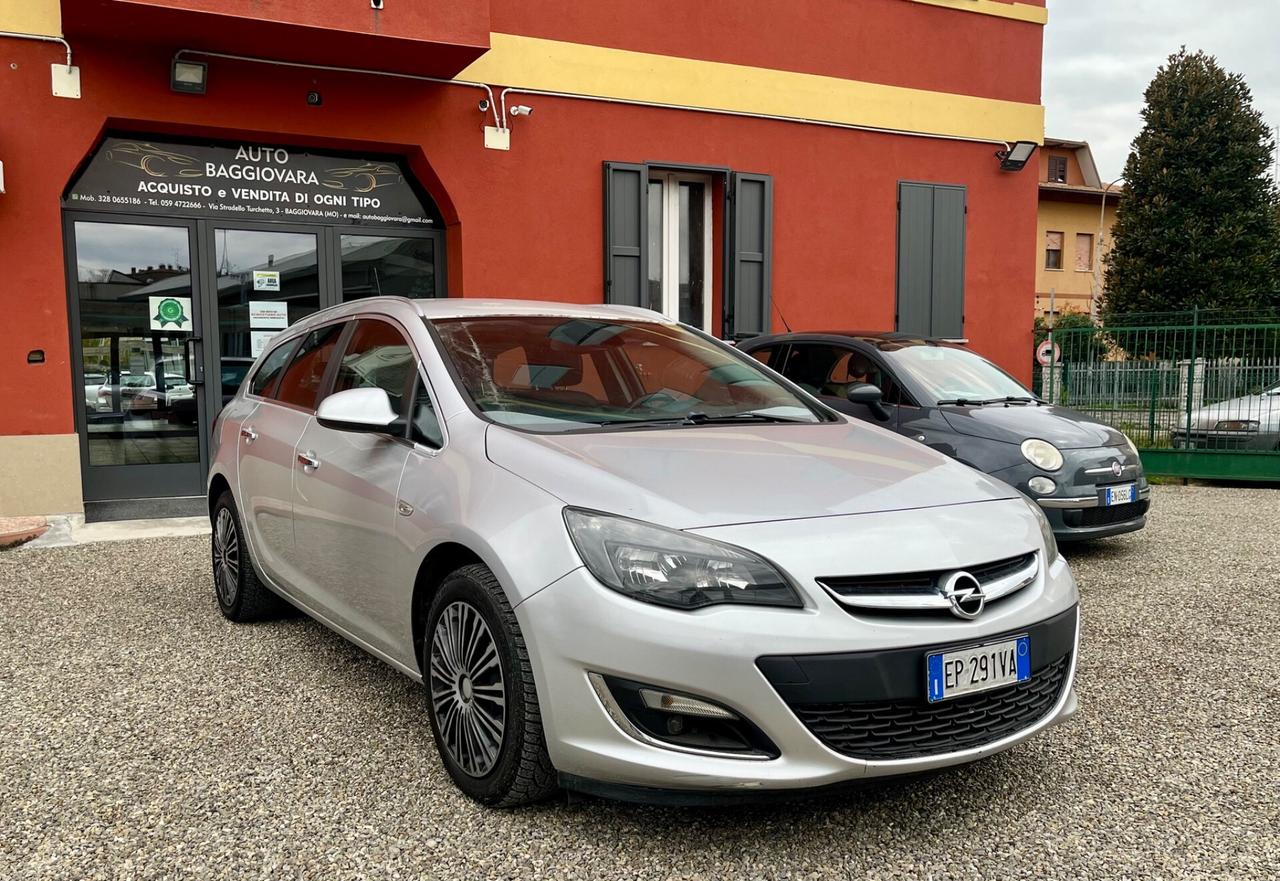Opel Astra SportsTourer TAGLIANDATA E REVISIONATA