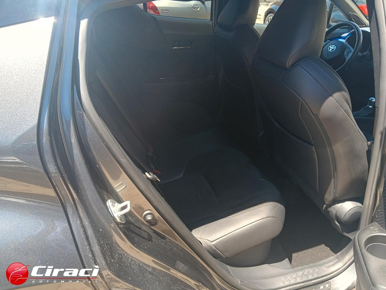 Toyota C-HR 2.0 Hybrid E-CVT Style