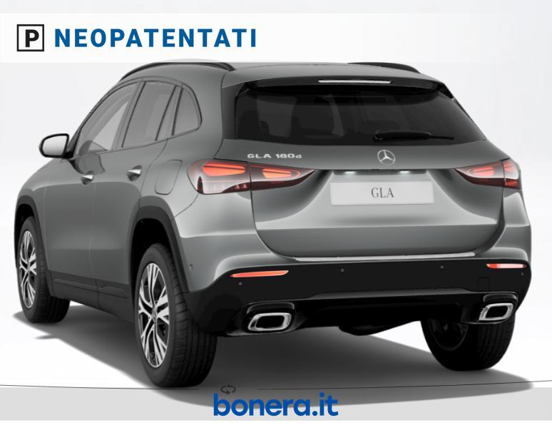 Mercedes GLA 180 180 D Progressive Advanced Plus 8G-DCT