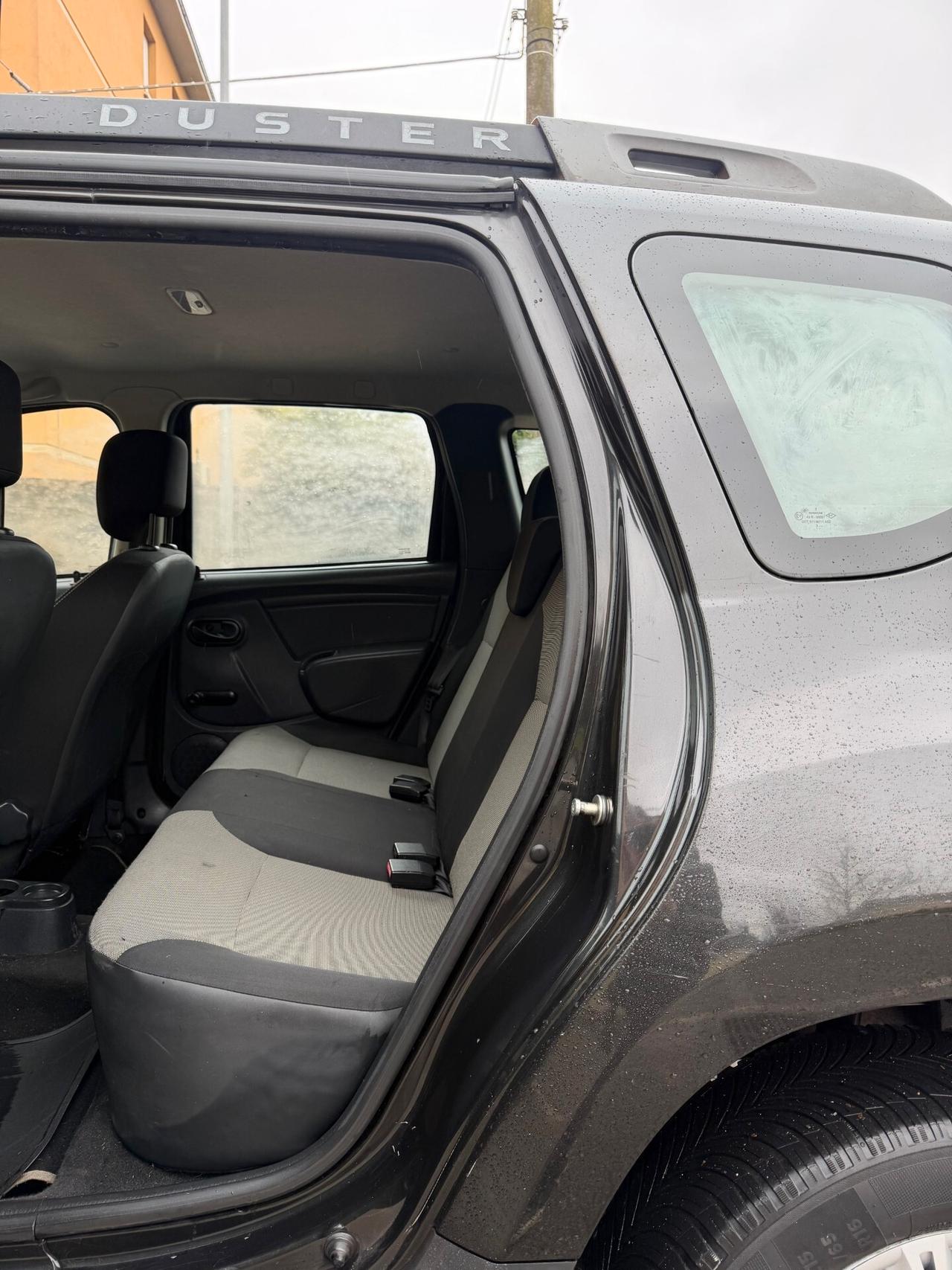 Dacia Duster 1.6 GPL - NEOP. - NAV. - 12 MESI DI GARANZIA -