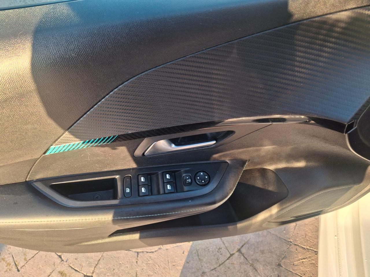 Peugeot 208 PureTech 100 cc 1.2 benz. 5 porte Active Pack automatica neopatentati