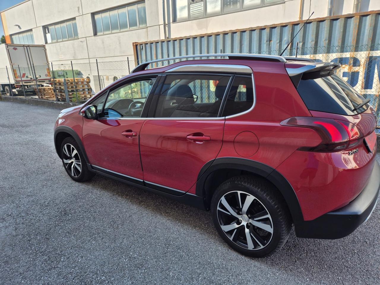 Peugeot 2008 BlueHDi 100 Allure