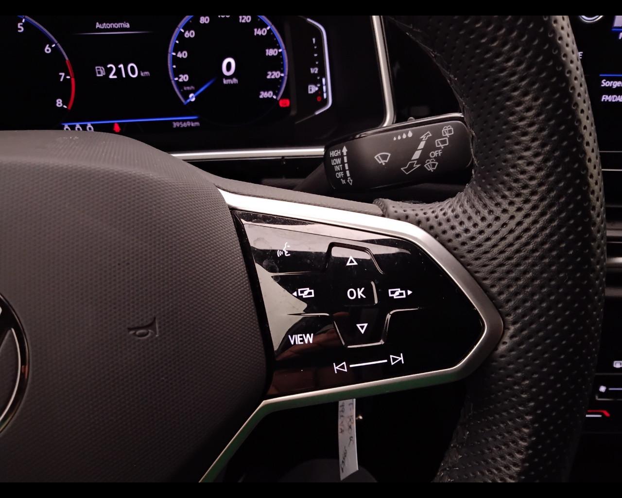 VOLKSWAGEN T-Roc 2022 - T-Roc 1.0 tsi R-Line 110cv