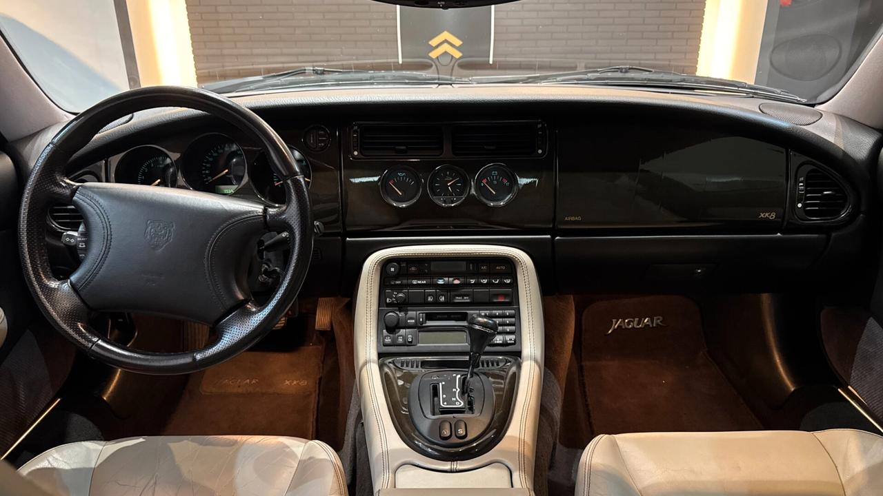 Jaguar XK8 4.0 Coupé 284CV ASI - 1998