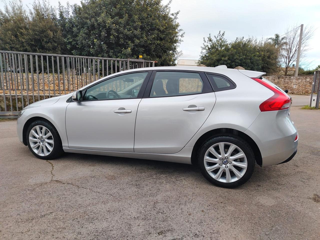 Volvo V40 D2 Momentum